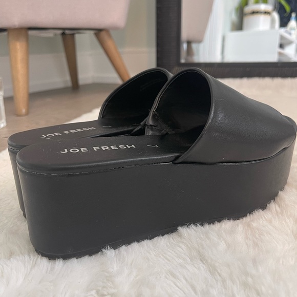 Joe Fresh Platform Slides - Picture 3 of 5